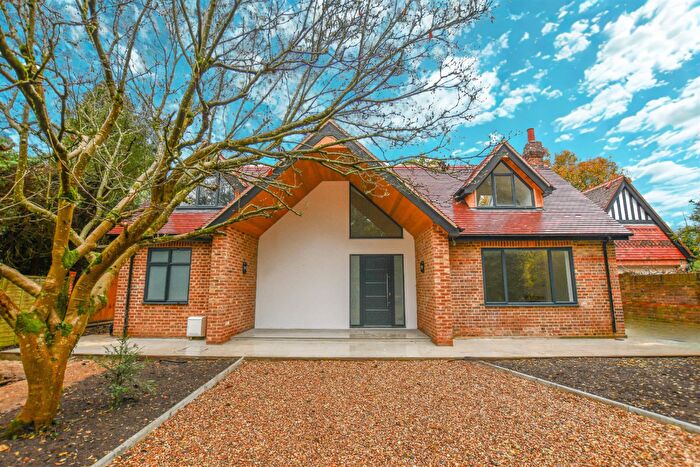 4 Bedroom Detached House To Rent In Barncroft Road, Berkhamsted, HP4