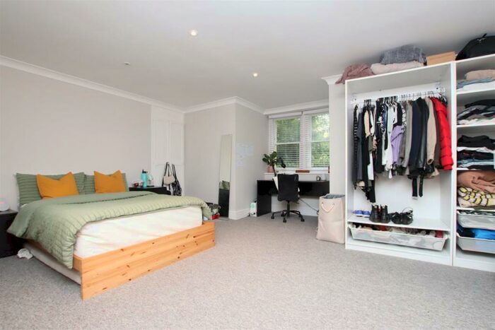 3 Bedroom Flat To Rent In Elliston Road, Bristol, BS6