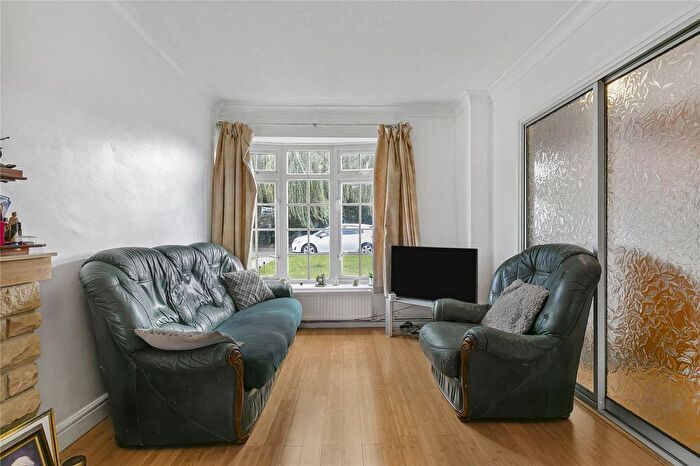 3 Bedroom End Terrace House For Sale In Gilpin Crescent, Twickenham, TW2