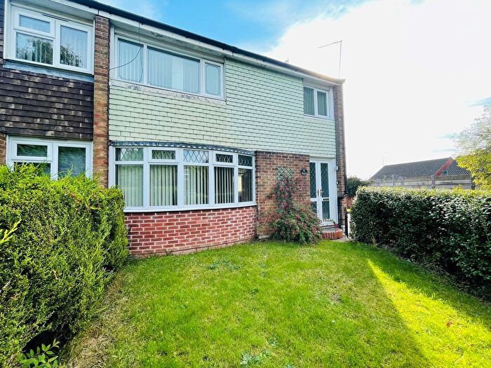 3 Bedroom Semi-Detached House To Rent In Bourton Close, Walsall, WS5