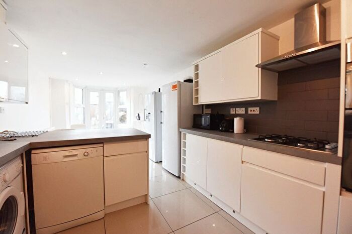 4 Bedroom Terraced House To Rent In Elcot Avenue, Peckham, London, SE15