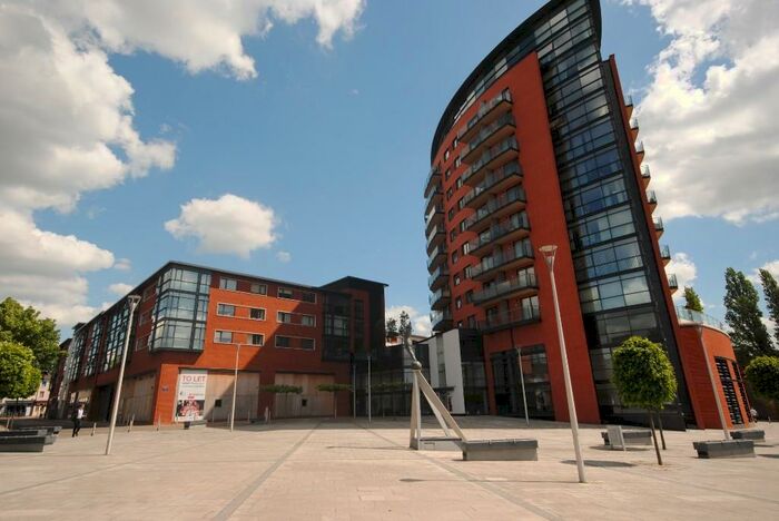 1 Bedroom Apartment To Rent In Marconi Plaza, Chelmsford, Essex, CM1