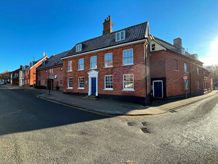 3 Bedroom Flat To Rent In Church Street, Dereham, NR19