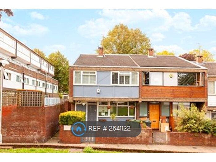 4 Bedroom Terraced House To Rent In Gaywood Close, London, SW2