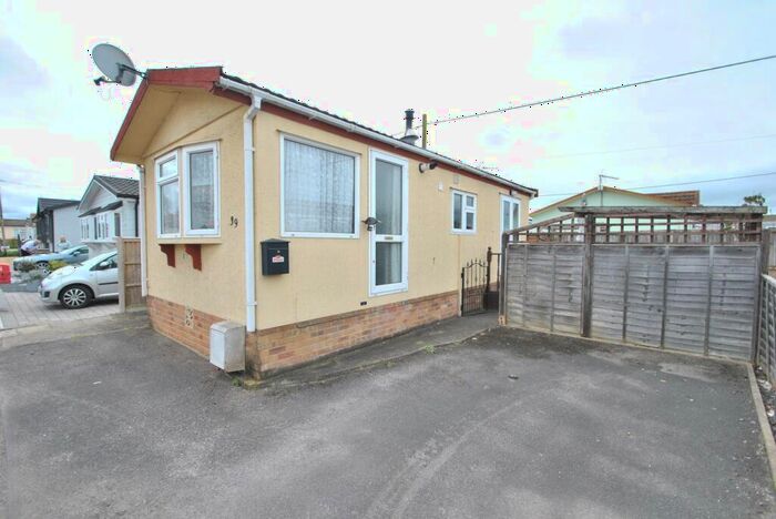 1 Bedroom Park Home For Sale In Staverton Park, Staverton, Cheltenham, GL51