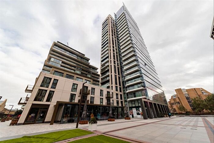 2 Bedroom Flat To Rent In Merino Gardens, London Dock, Vaughan Way, Tower Bridge, E1W