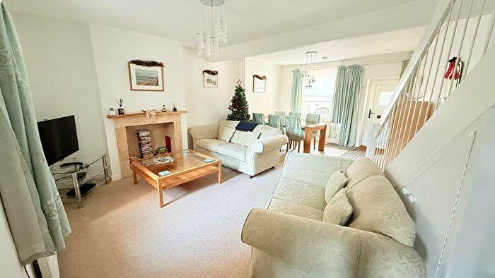 2 Bedroom Character Property For Sale In Robins Lane, Frome, BA11