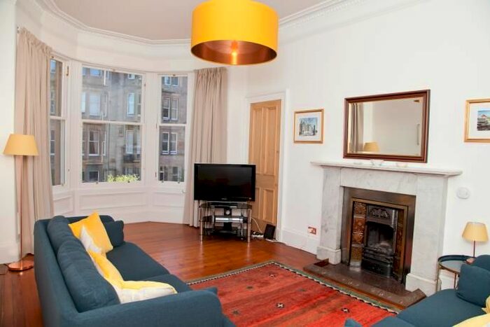 3 Bedroom Flat To Rent In Marchmont Road, Marchmont, Edinburgh, EH9