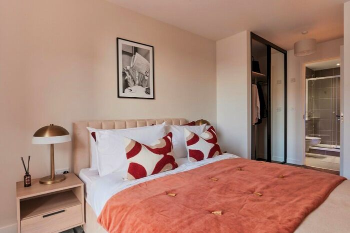 2 Bedroom Apartment To Rent In Heyrod Street, Manchester, Greater Manchester, M1