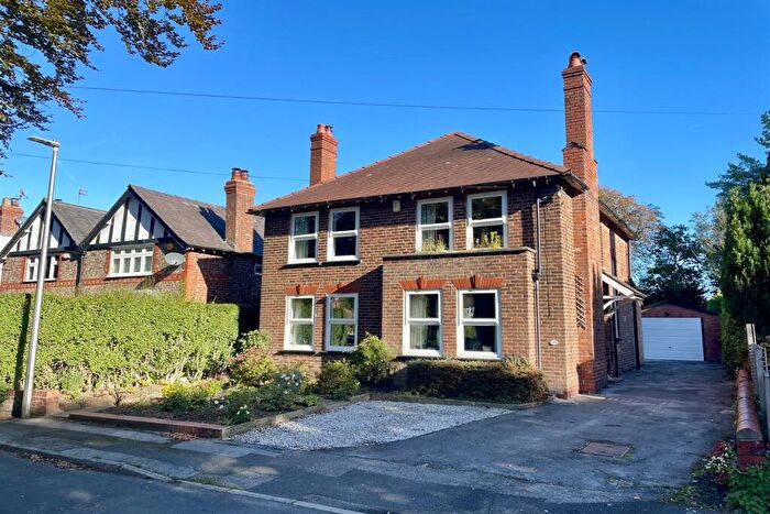 4 Bedroom Detached House For Sale In Bridgefield Avenue, Wilmslow, SK9