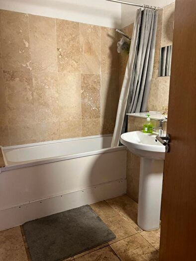 1 Bedroom Flat To Rent In Chancery Lane, Huddersfield, HD1