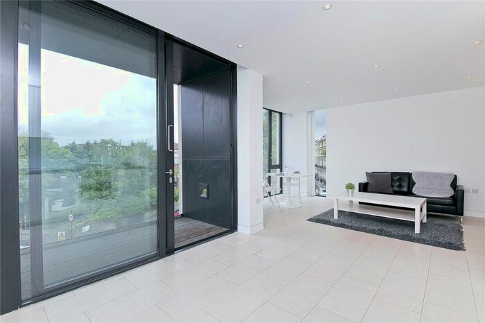 2 Bedroom Flat To Rent In Oval Road, Camden, London, NW1