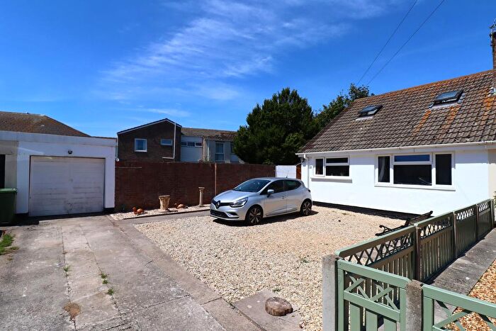 4 Bedroom Semi-Detached Bungalow For Sale In Birch Lawn, Burnham-On-Sea, TA8