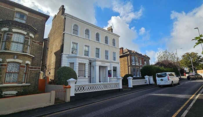 2 Bedroom Flat To Rent In Greenwood House, Granville Road, Broadstairs, CT10