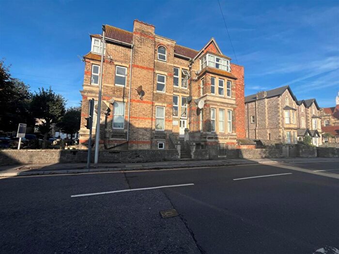 3 Bedroom Flat To Rent In Walliscote Road, Weston-Super-Mare, BS23