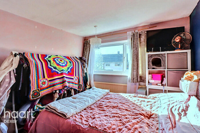 3 Bedroom Terraced House For Sale In Vicarage Road, Mickleover, DE3