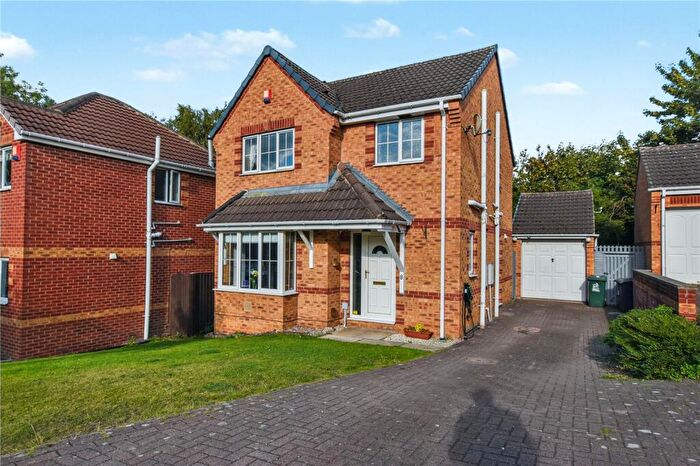 3 Bedroom Detached House For Sale In Roseate Green, Morley, Leeds, West Yorkshire, LS27