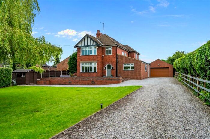 5 Bedroom Detached House For Sale In Ouston Lane, Tadcaster, LS24