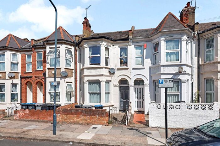 1 Bedroom Flat For Sale In Chapter Road, London, NW2