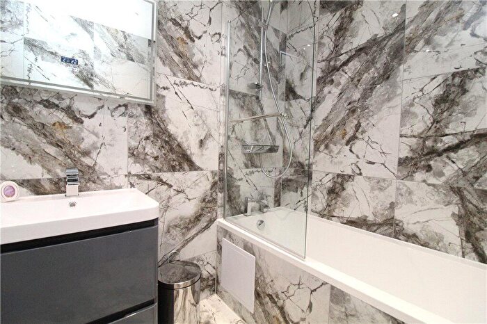 2 Bedroom Apartment To Rent In Banstead Road, Purley, CR8