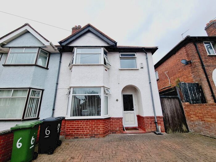 4 Bedroom Semi-Detached House To Rent In Charlotte Street, Leamington Spa, CV31