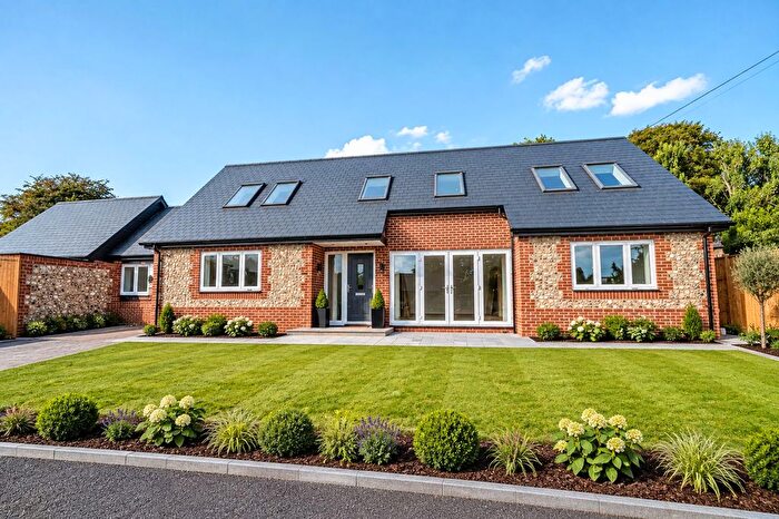 4 Bedroom Detached House For Sale In Catherington Lane, Catherington, PO8
