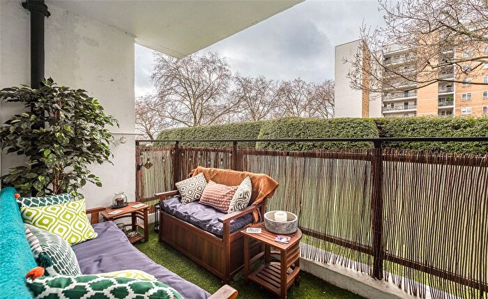 2 Bedroom Flat For Sale In Churchill Gardens, London, SW1V