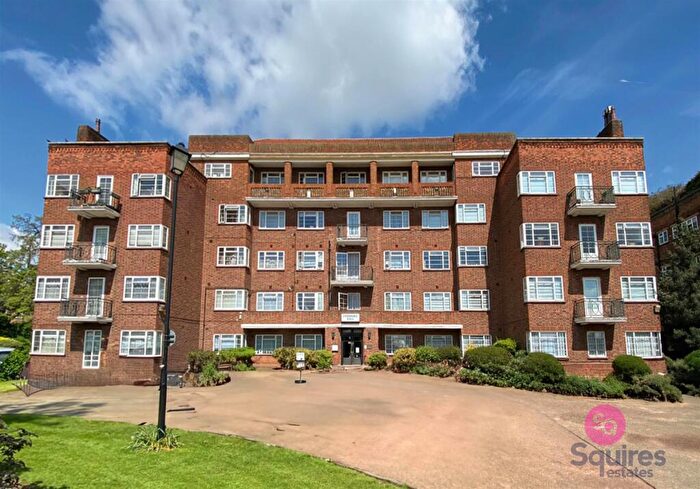 1 Bedroom Flat For Sale In Mulberry Close, Hendon, NW4