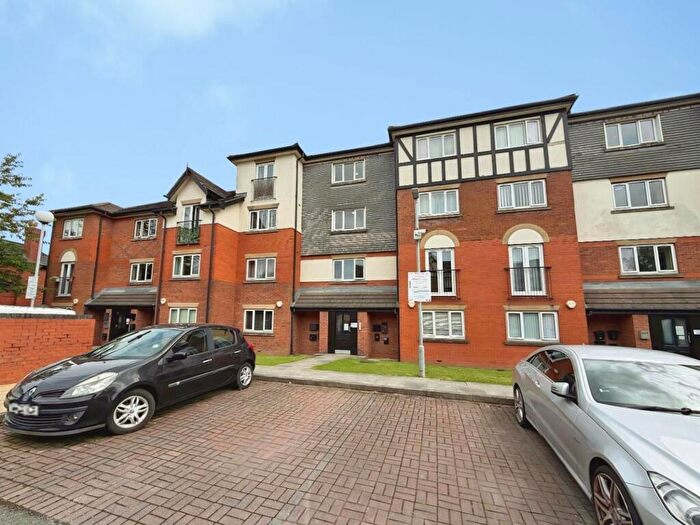 2 Bedroom Flat To Rent In Collegiate Way, Swinton, Manchester, M27