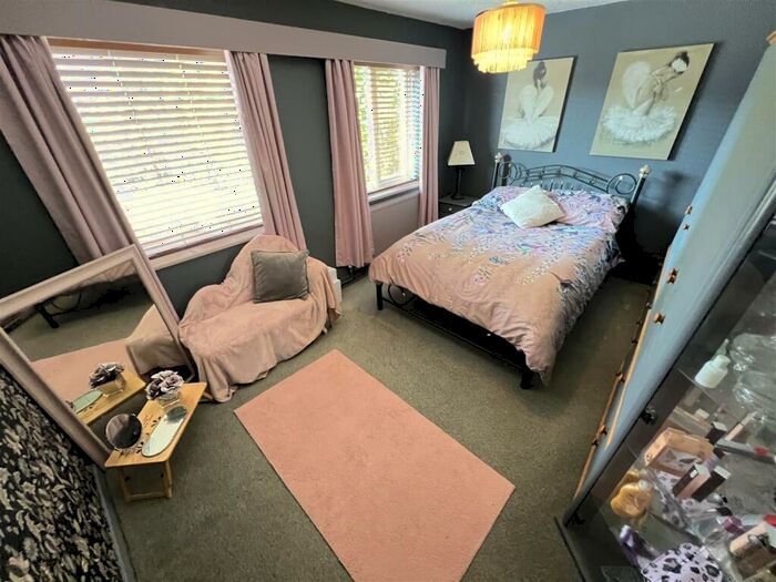 3 Bedroom Detached Bungalow For Sale In Alexander Drive, Heswall, Wirral, CH61
