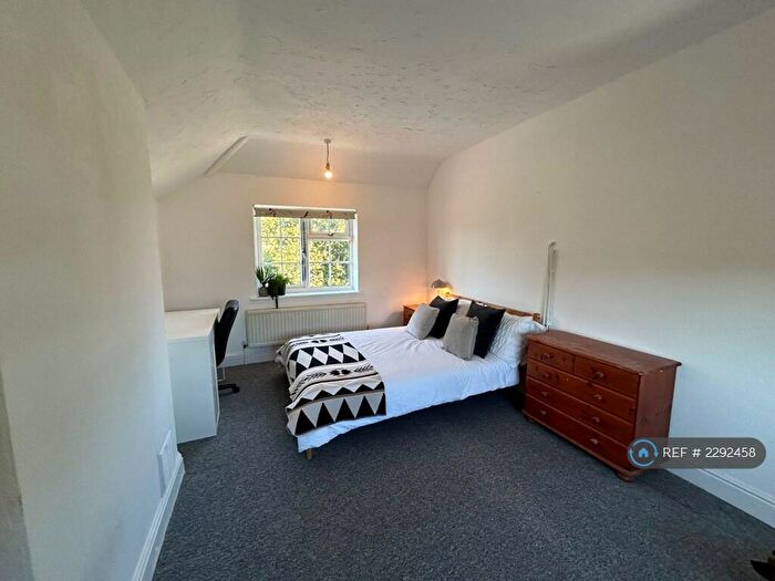 4 Bedroom Semi-Detached House To Rent In George Borrow Road, Norwich, NR4