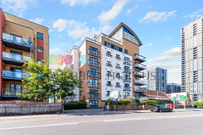 2 Bedroom Flat To Rent In Park Lane, Croydon, CR0