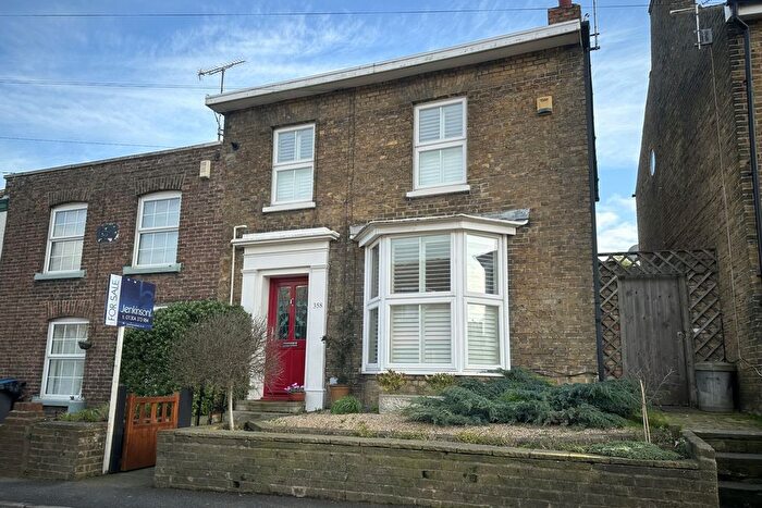3 Bedroom End Terrace House For Sale In Dover Road, Walmer, CT14