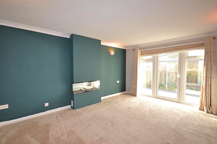 2 Bedroom Detached Bungalow For Sale In Stanstead Road, Maiden Newton, Dorchester, DT2