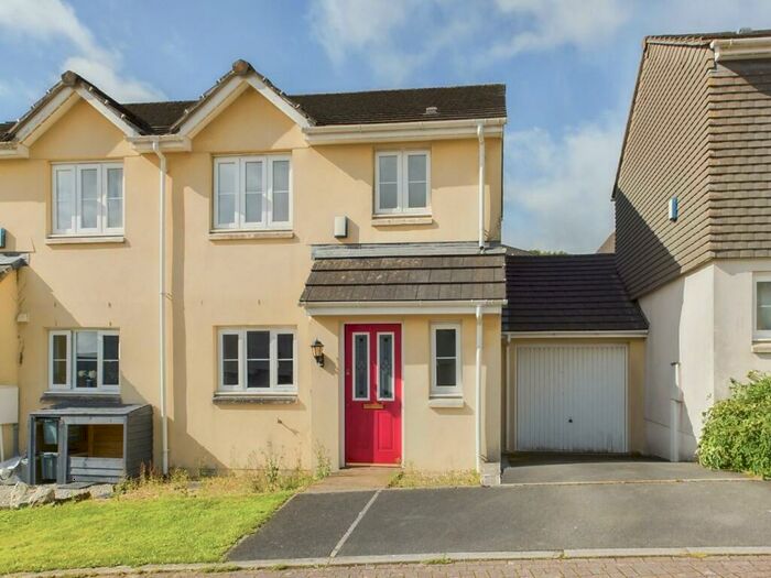 3 Bedroom Semi-Detached House To Rent In Oak Ridge, Lifton, PL16
