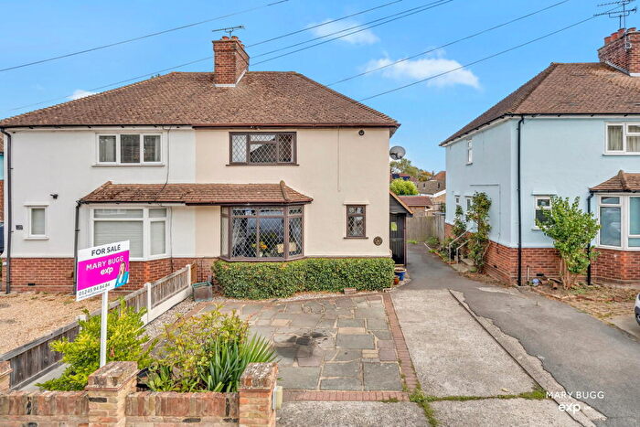 3 Bedroom Semi-Detached House For Sale In Maltings Road, Chelmsford, CM2