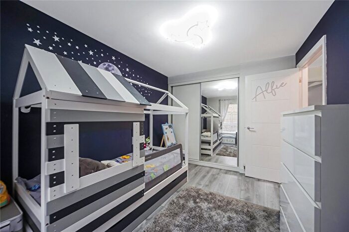 2 Bedroom End Of Terrace House For Sale In Ardencraig Terrace, Glasgow, Glasgow City, G45