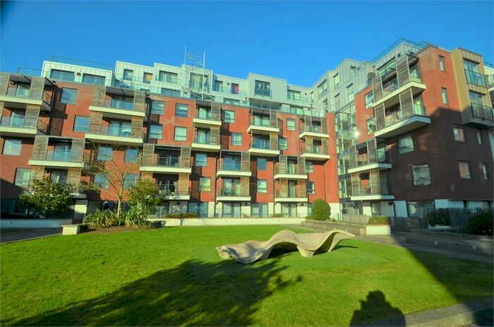 1 Bedroom Apartment To Rent In Green Lane, Edgware, HA8