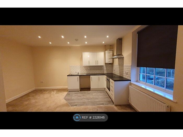 2 Bedroom Flat To Rent In The Barrel, Kidderminster, DY10