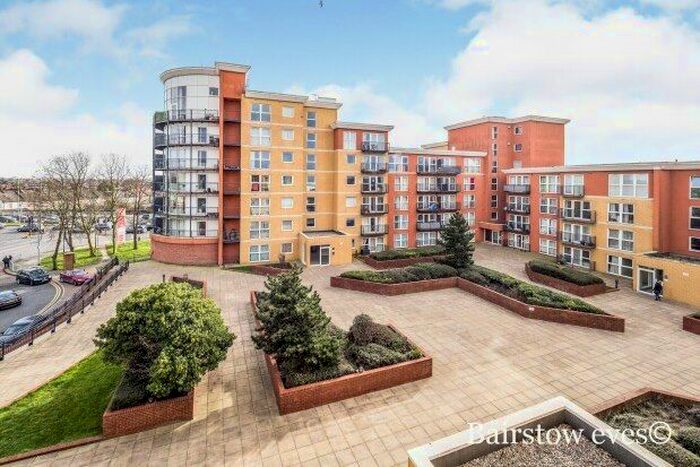 1 Bedroom Flat To Rent In Monarch Way, Ilford, IG2