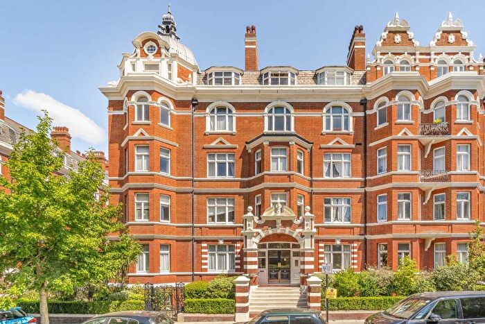 4 Bedroom Flat For Sale In St. Marys Mansions, Little Venice, W2