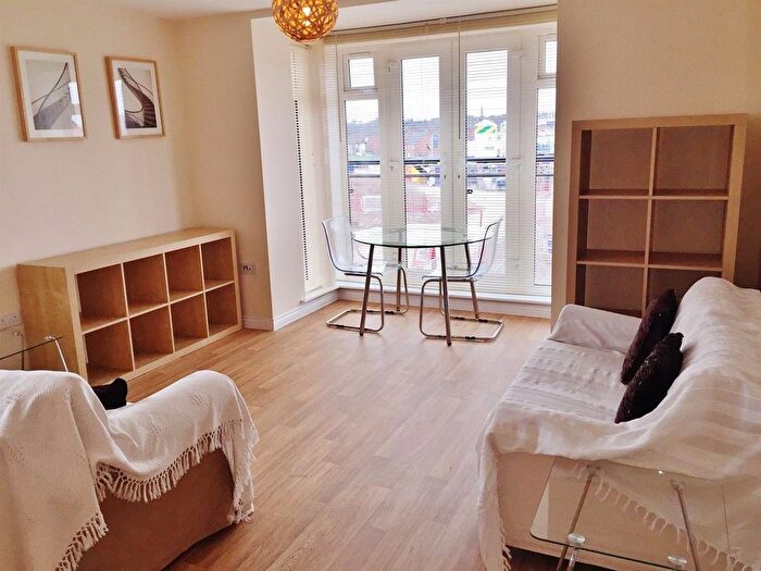 2 Bedroom Flat To Rent In Anglian Way, New Stoke Village, Coventry, CV3