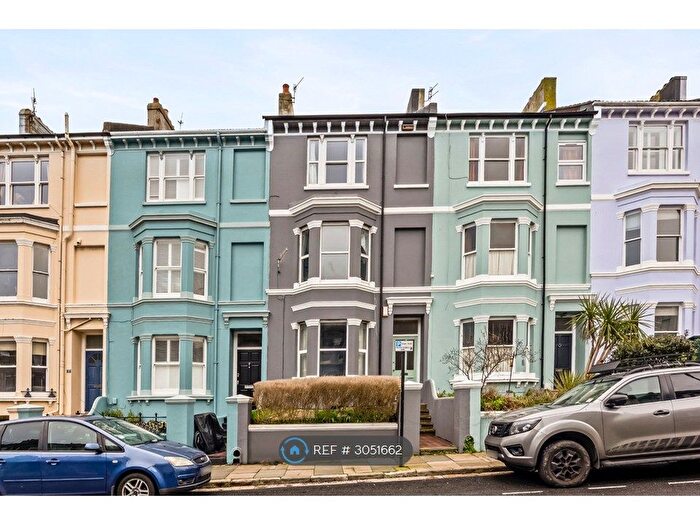 1 Bedroom Flat To Rent In Queens Park Road, Brighton, BN2