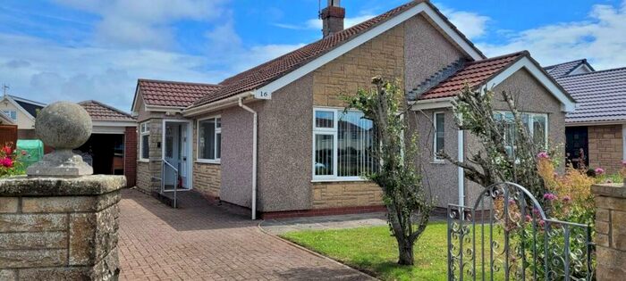 3 Bedroom Bungalow To Rent In Curlew Road, Porthcawl, CF36