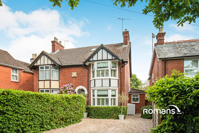 3 Bedroom Semi-Detached House To Rent In Reading Road, Blackwater, Camberley, GU17