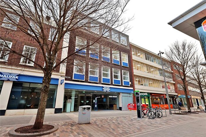 1 Bedroom Flat To Rent In Commercial Way, Woking, Surrey, GU21