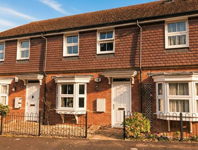 3 Bedroom House For Sale In Mandarin Drive, Newbury, RG14