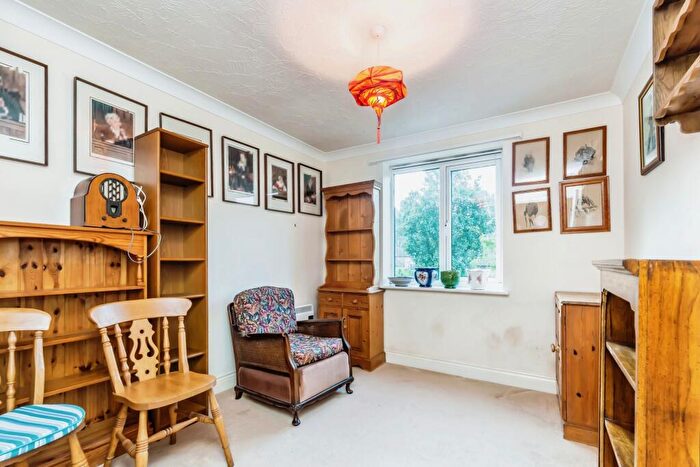 2 Bedroom Flat To Rent In Stafford Road, CR3