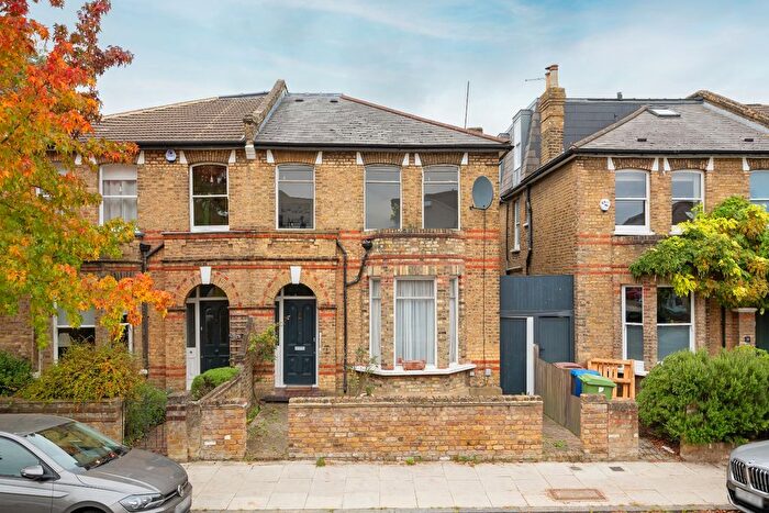 4 Bedroom Semi Detached House For Sale In London, Greater London, SE22