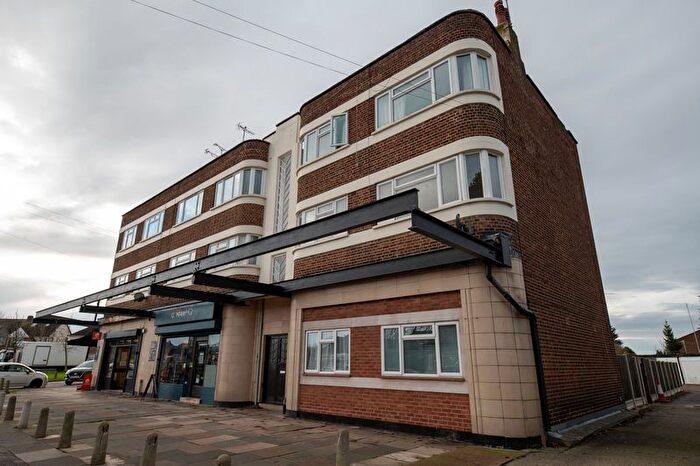 2 Bedroom Flat For Sale In Manners Court, Manners Way, Southend-On-Sea, SS2